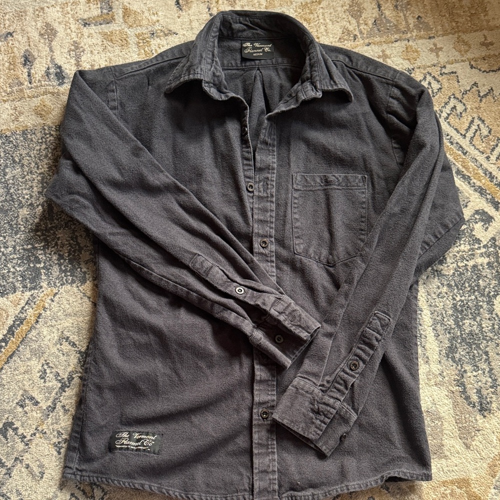 The Vermont Flannel Co. - Charcoal Long-Sleeve Button-Up Shirt
